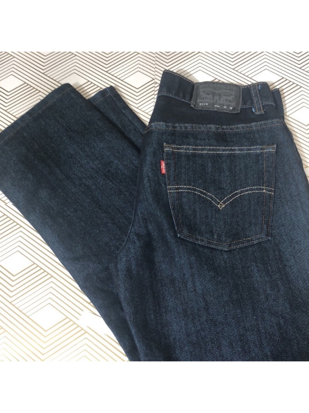 Levi's Men's 511 slim Dark Blue Straight Jeans - Classic Denim